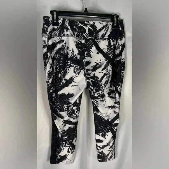 Athletic leggings, women’s unknown brand - Picture 4 of 5